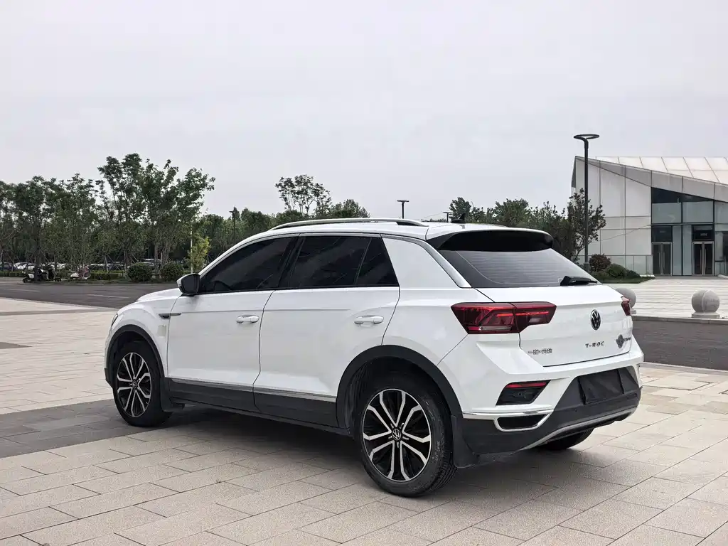 Volkswagen T-Roc 2022 — фото 6