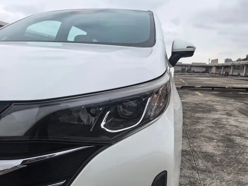 GAC Motor Trumpchi M6 2020 — фото 13