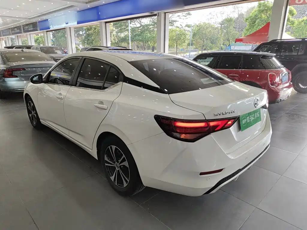 Nissan Sylphy 2022 — фото 23