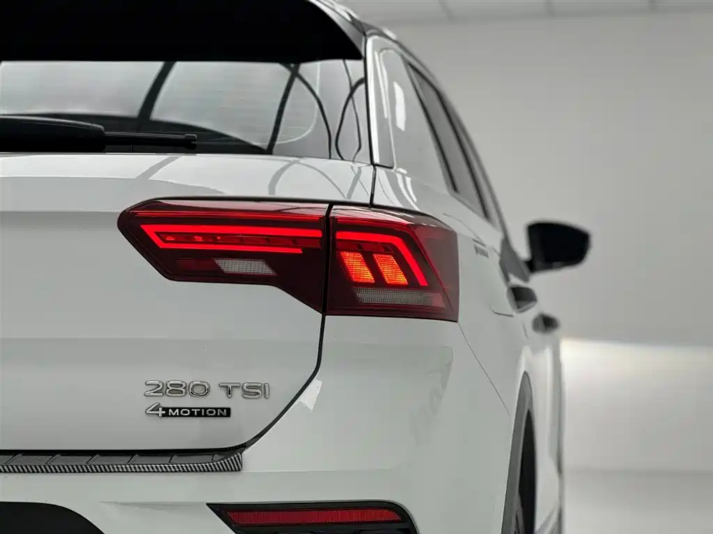Volkswagen T-Roc 2022 — фото 11