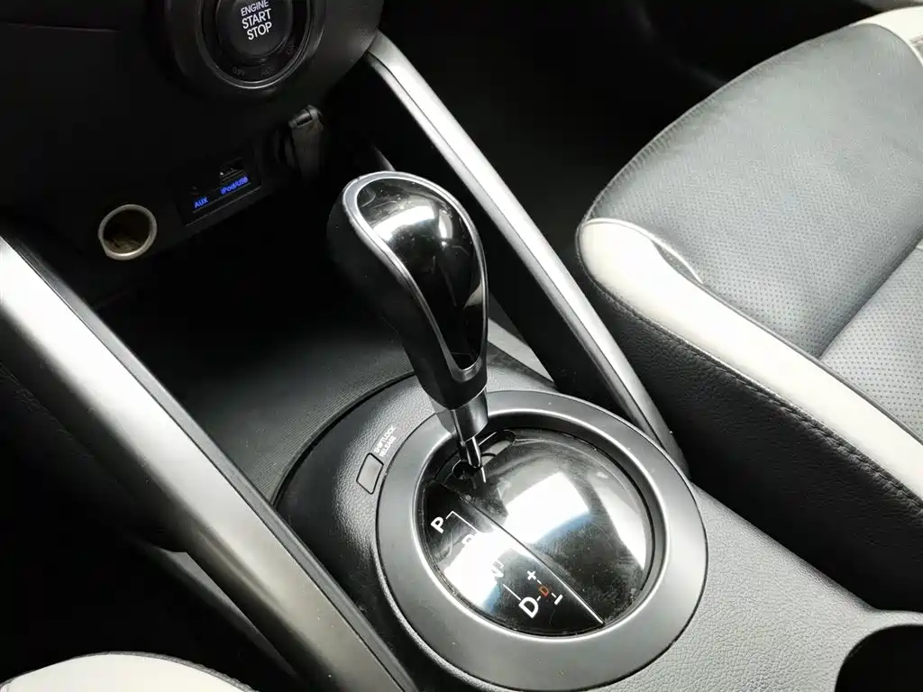 Hyundai Veloster 2015 — фото 13