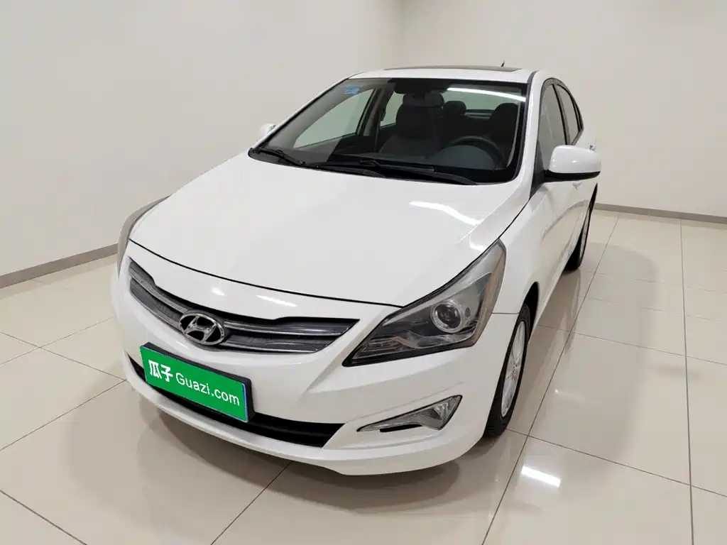 Hyundai Verna 2015