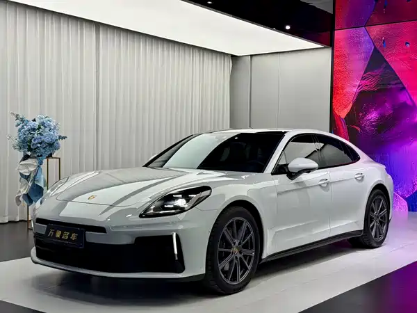 Porsche Panamera 2024