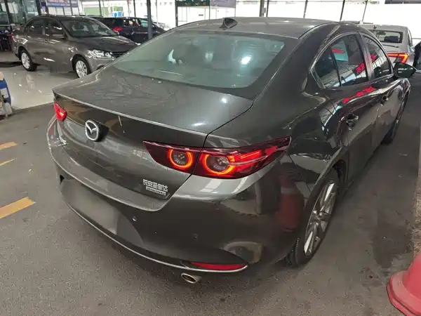 Mazda 3 Axela 2022