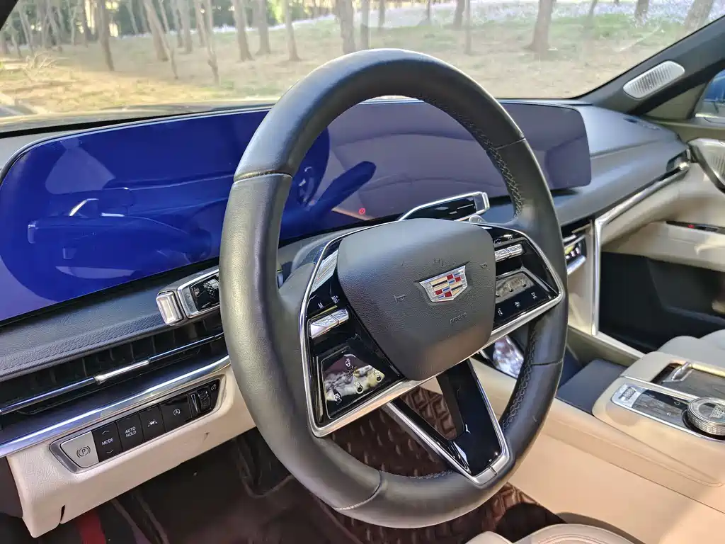 Cadillac CT6 2023 — фото 12