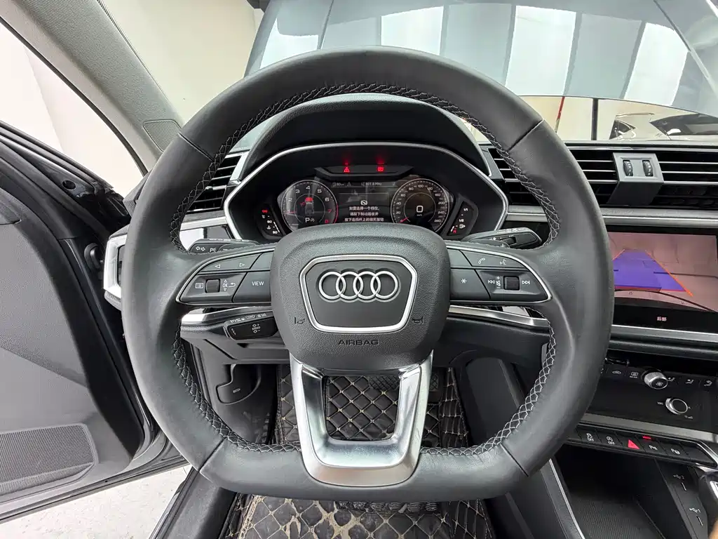 Audi Q3 2022 — фото 10