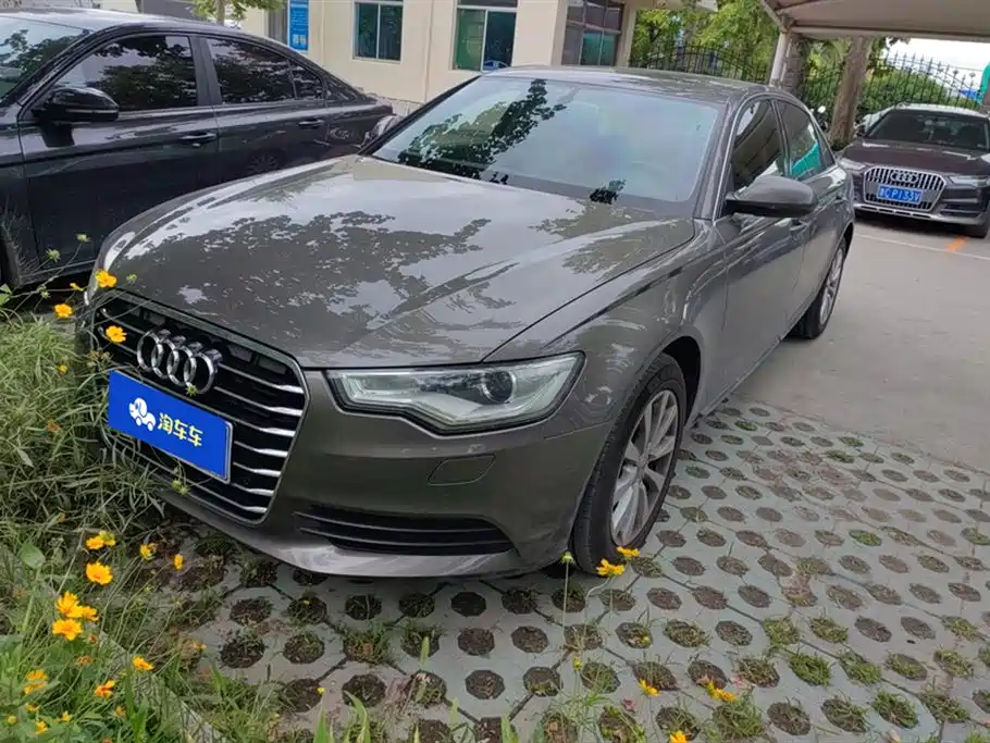 Audi A6L 2014 — фото 1