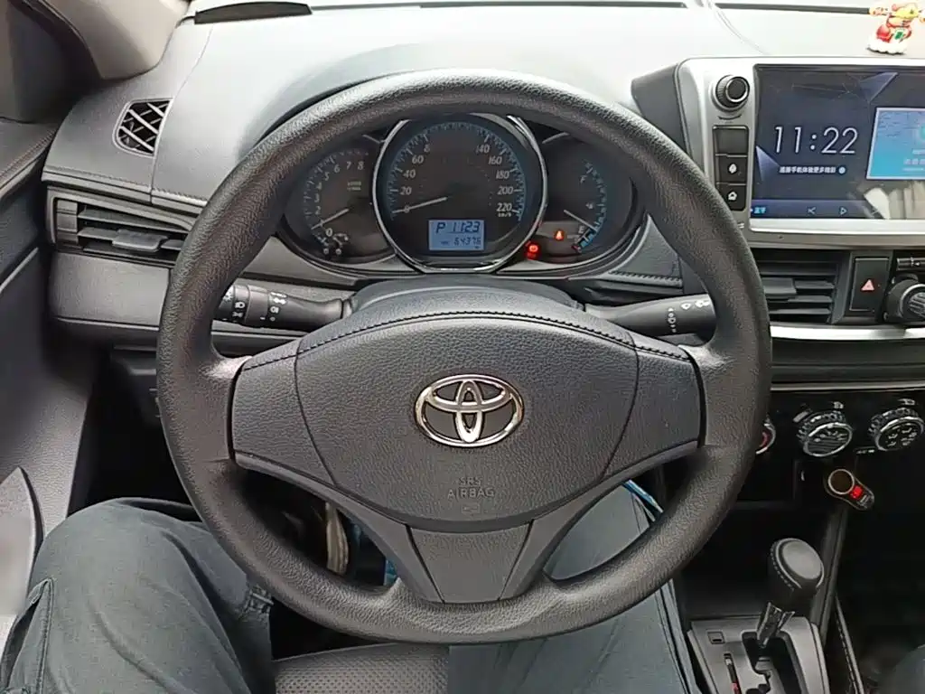 Toyota Yaris L 2018 — фото 11