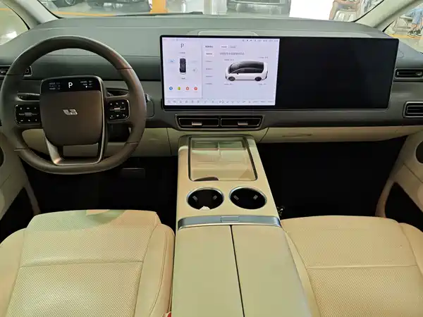 Li Auto MEGA 2024