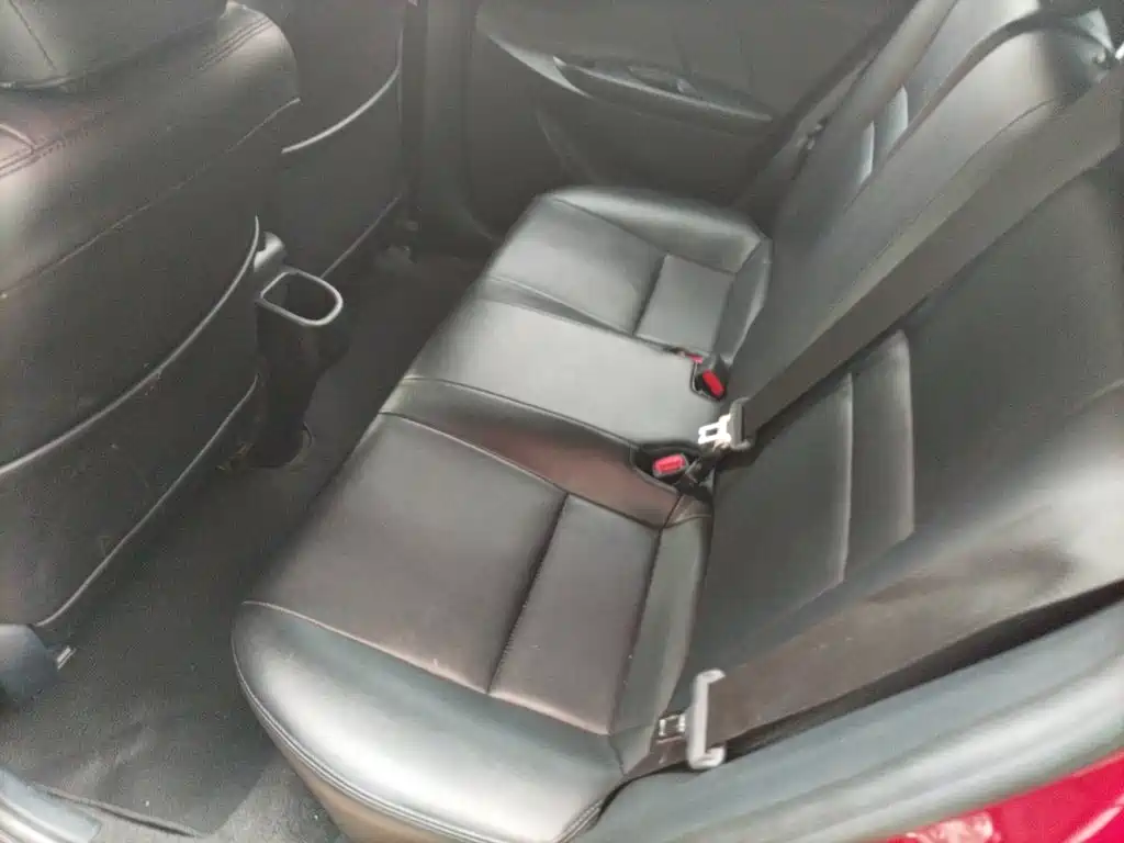 Toyota Yaris L 2021 — фото 17