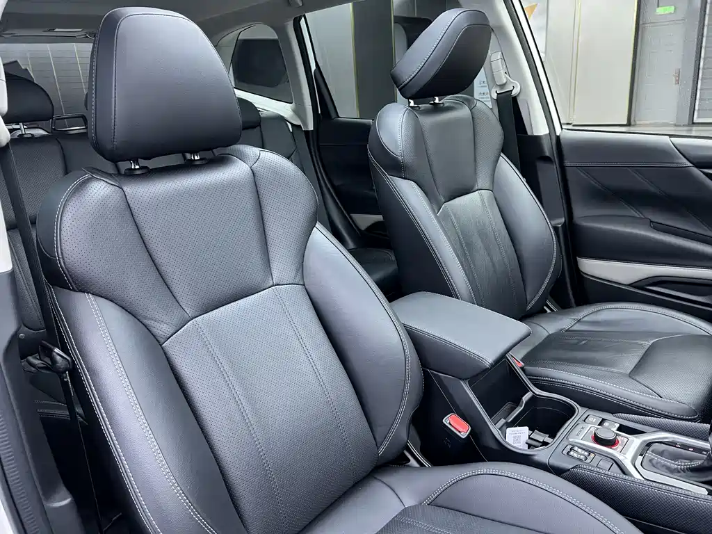 Subaru Forester 2022 — фото 23