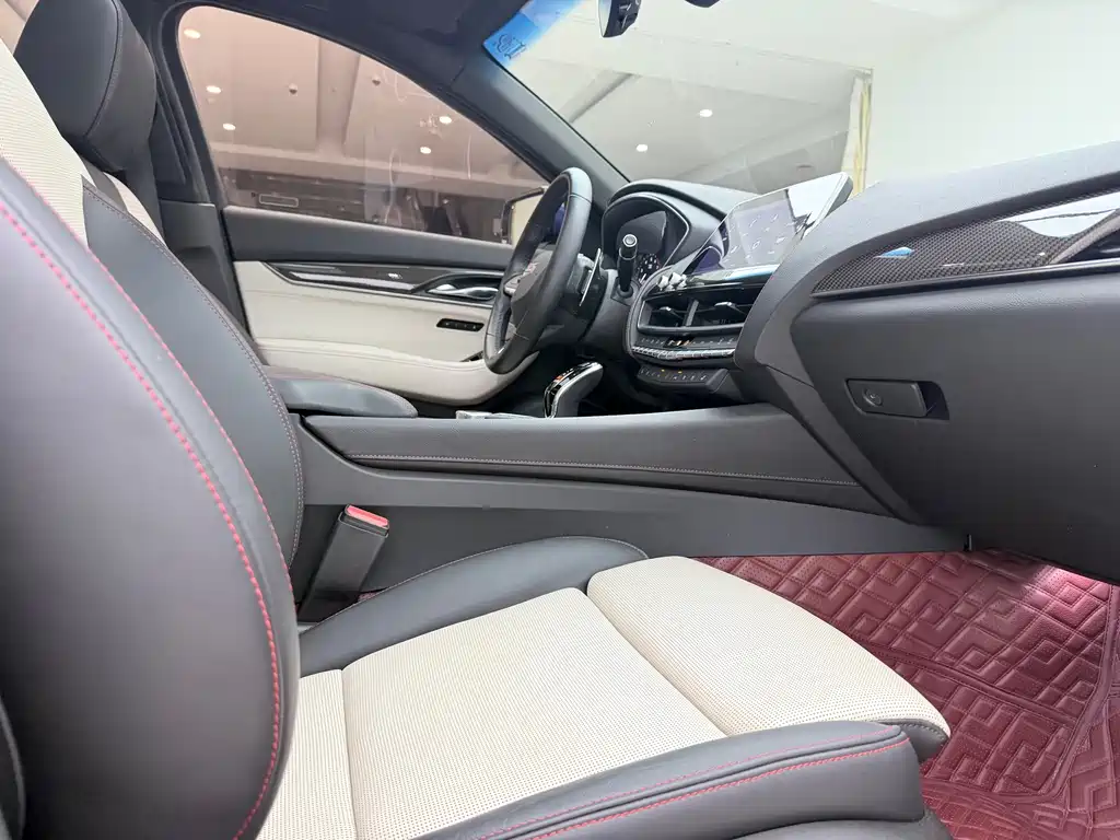 Cadillac CT5 2020 — фото 10