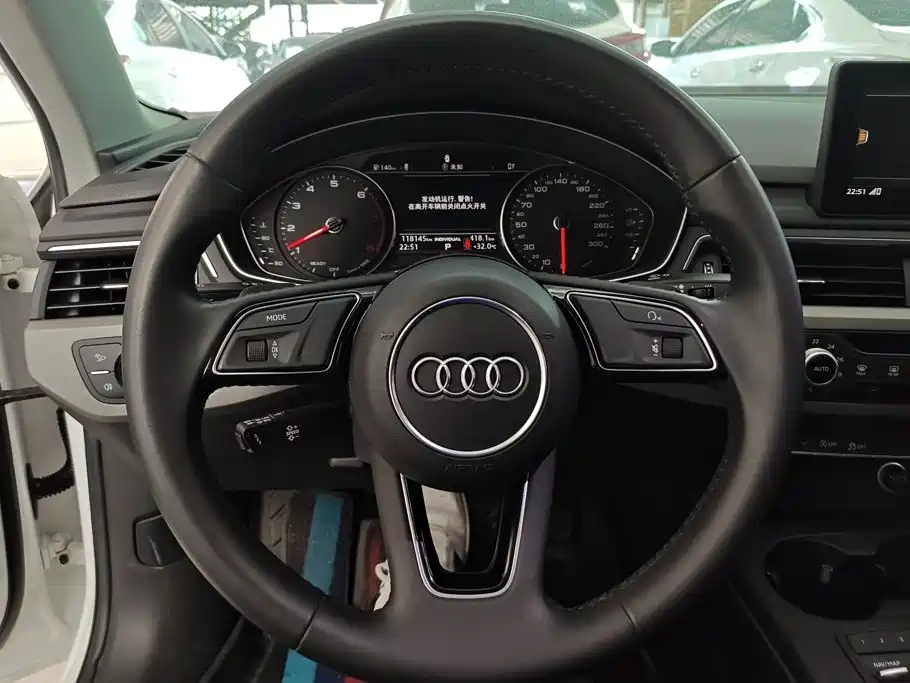 Audi A4L 2018 — фото 15