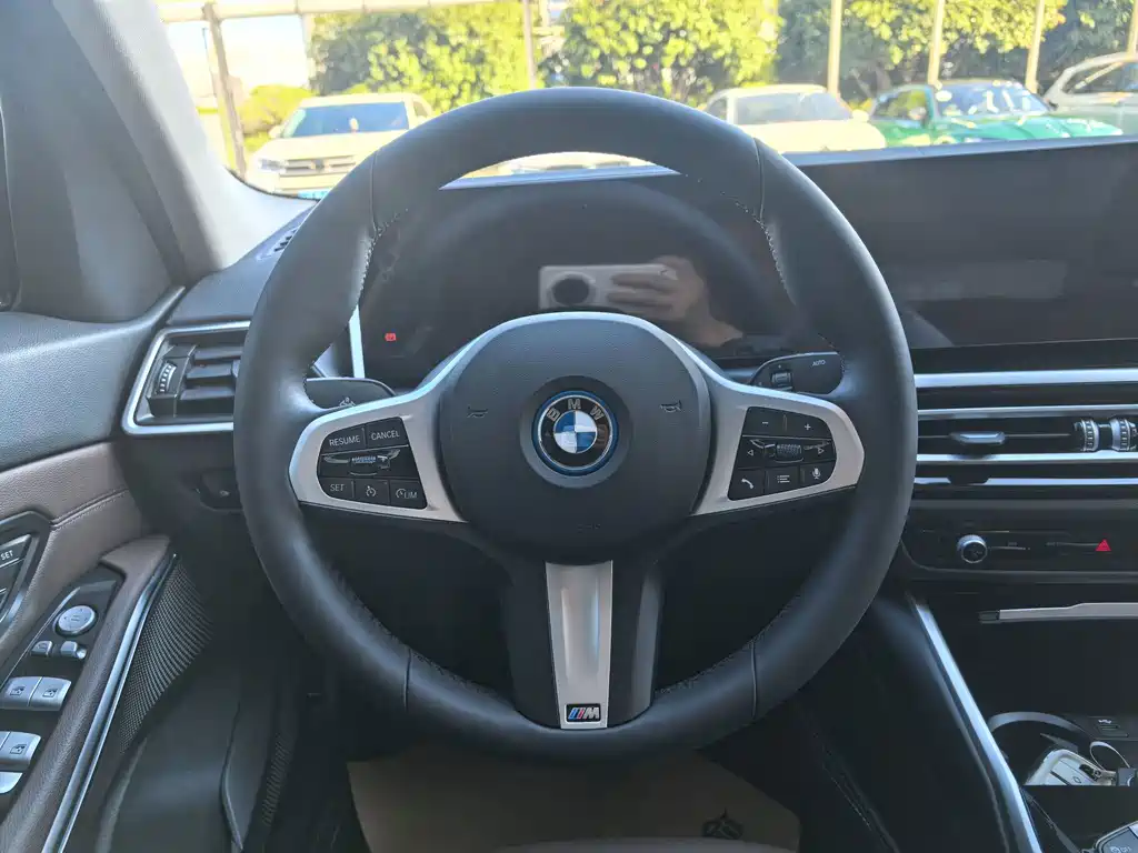 BMW i3 2024 — фото 8