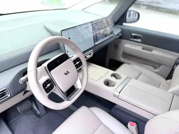 Li Auto MEGA 2025