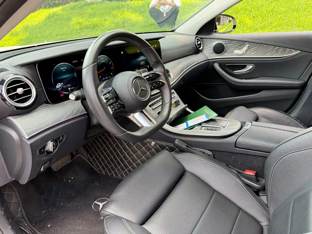 Mercedes-Benz E-Class 2021