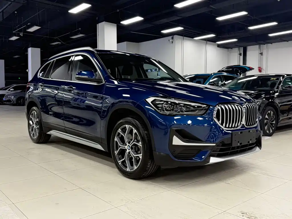BMW X1 2022 — фото 3