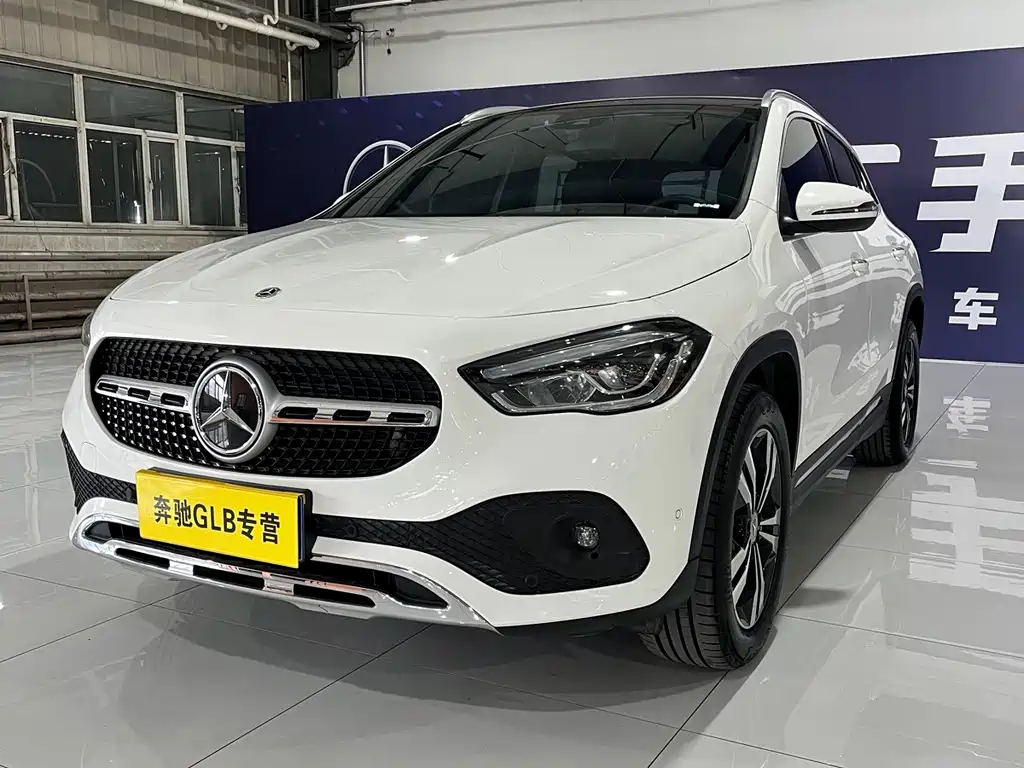 Mercedes-Benz GLA 2022 — фото 1