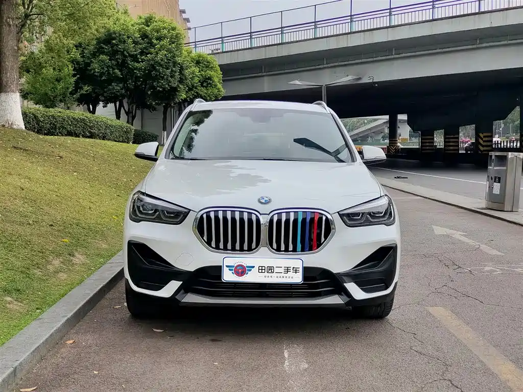 BMW X1 2022 — фото 2
