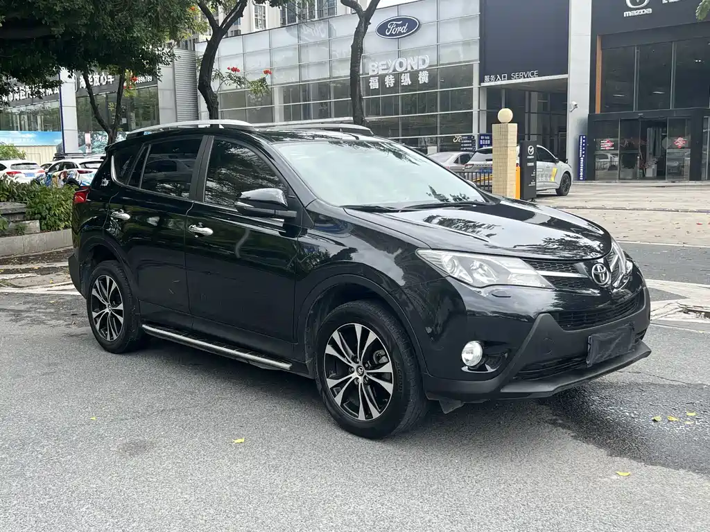 Toyota RAV4 2016 — фото 4