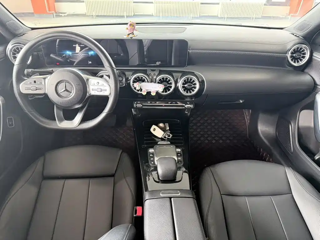 Mercedes-Benz A-Class 2022 — фото 24