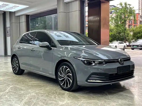 Volkswagen Golf 2021
