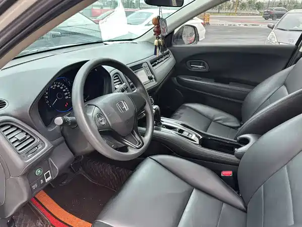 Honda Vezel 2015