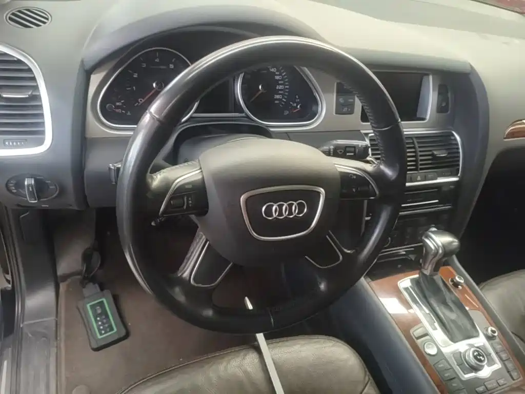 Audi Q7 2015 — фото 11