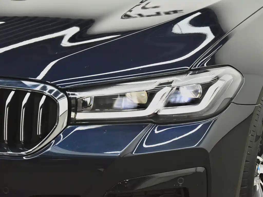 BMW 5 Series New Energy 2022 — фото 29