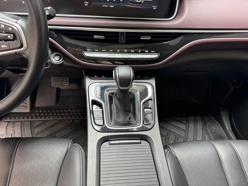 GAC Motor Trumpchi M6 2022 — фото 10