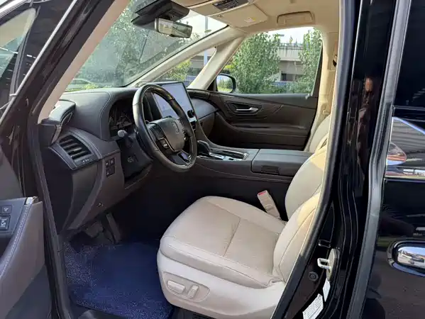 Toyota Vellfire 2023