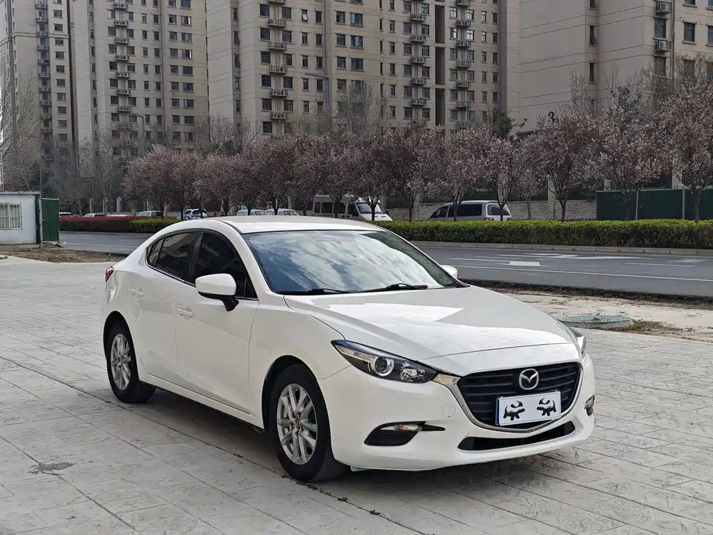 Mazda 3 Axela 2018 — фото 3