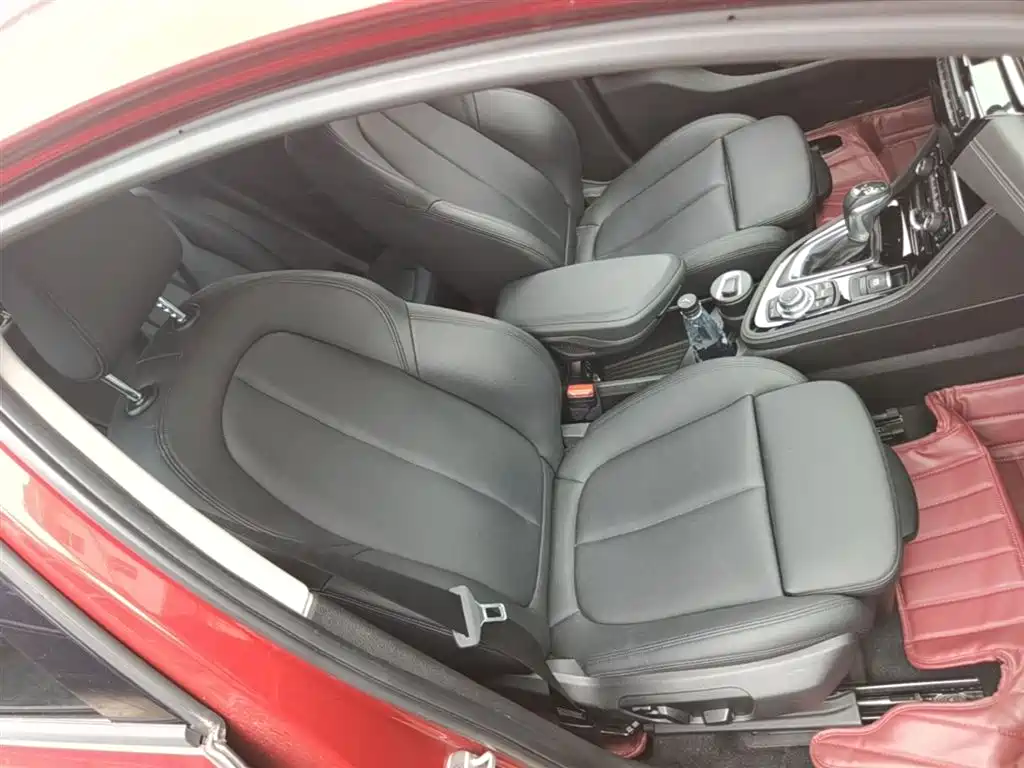 BMW 2 Series Active Tourer 2015 — фото 25