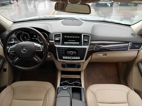 Mercedes-Benz M-Class 2014