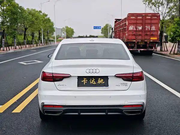 Audi A4L 2021
