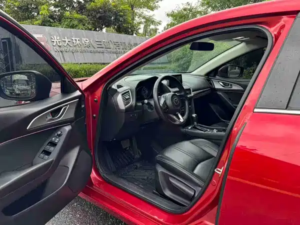 Mazda 3 Axela 2019