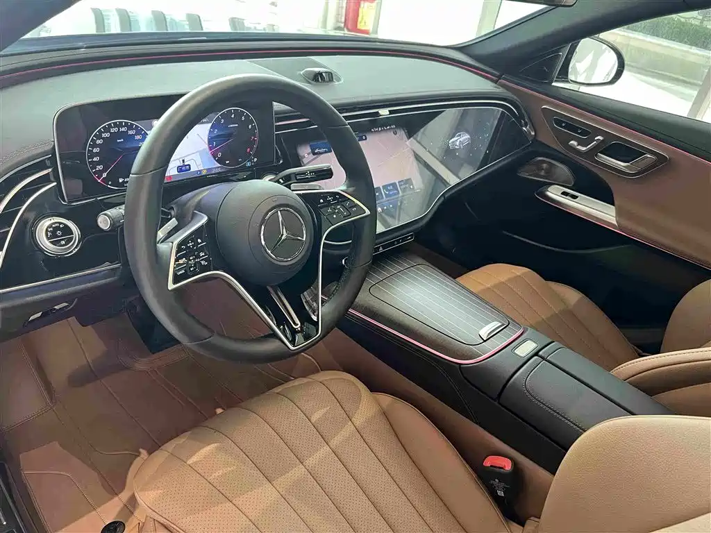 Mercedes-Benz E-Class 2025 — фото 21