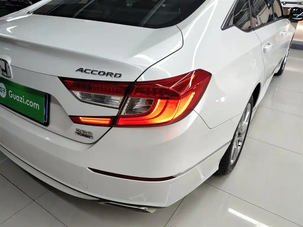 Honda Accord 2019 — фото 8