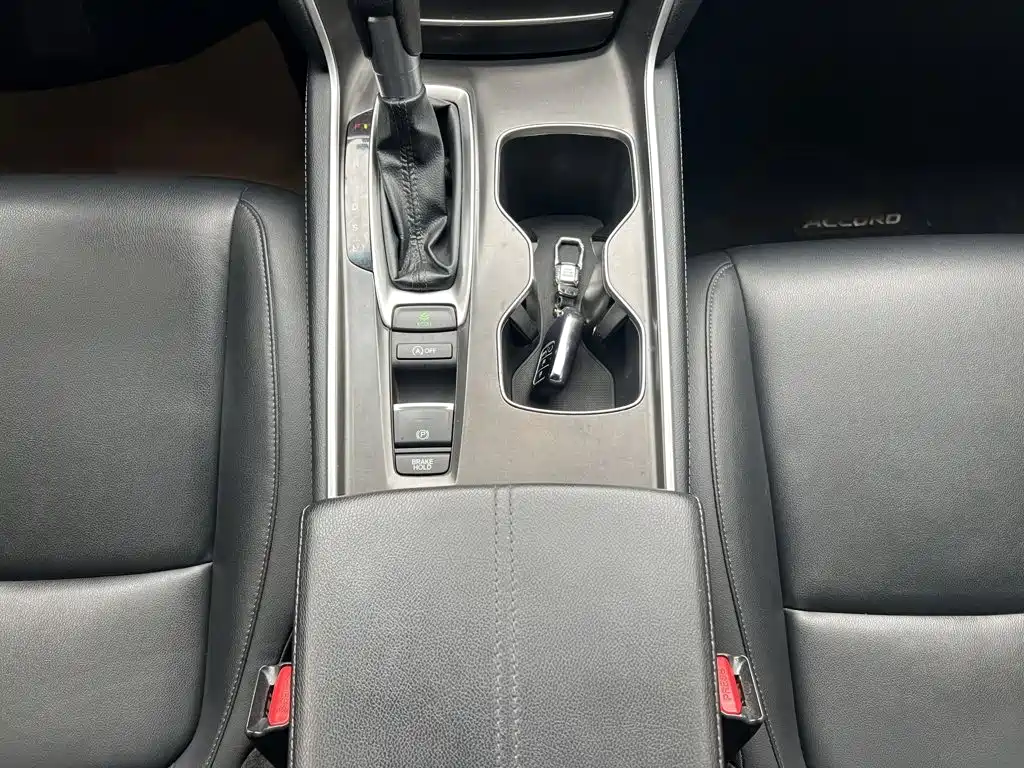 Honda Accord 2021 — фото 20