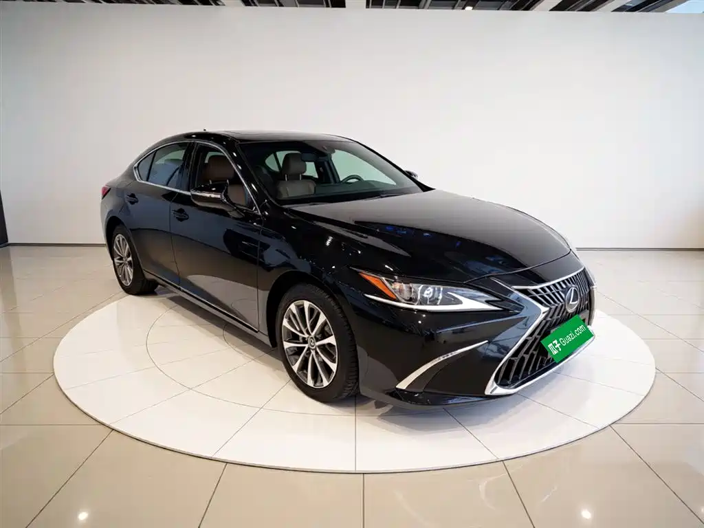 Lexus ES 2023 — фото 4