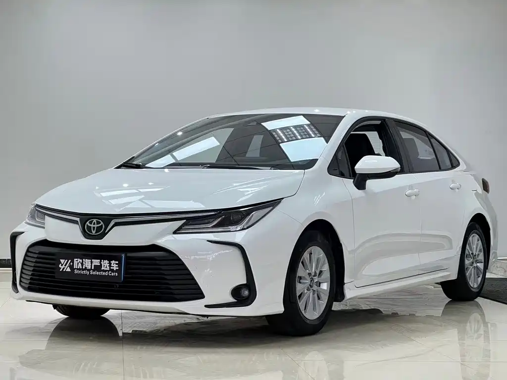 Toyota Corolla 2022 — фото 1