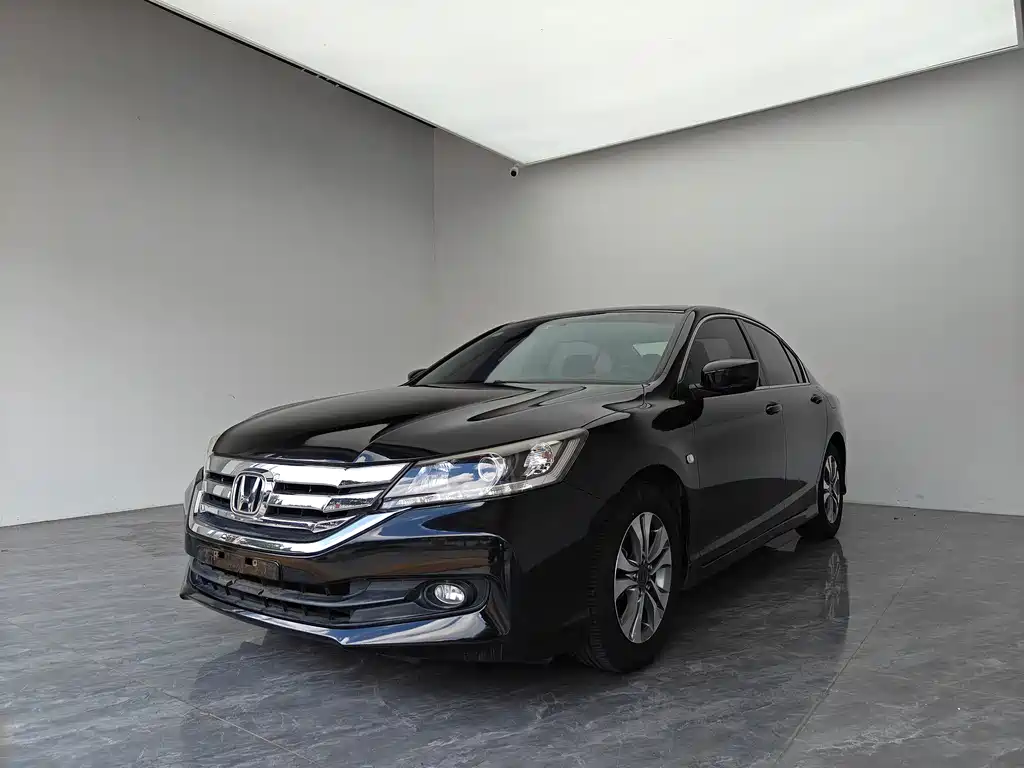Honda Accord 2015 — фото 1