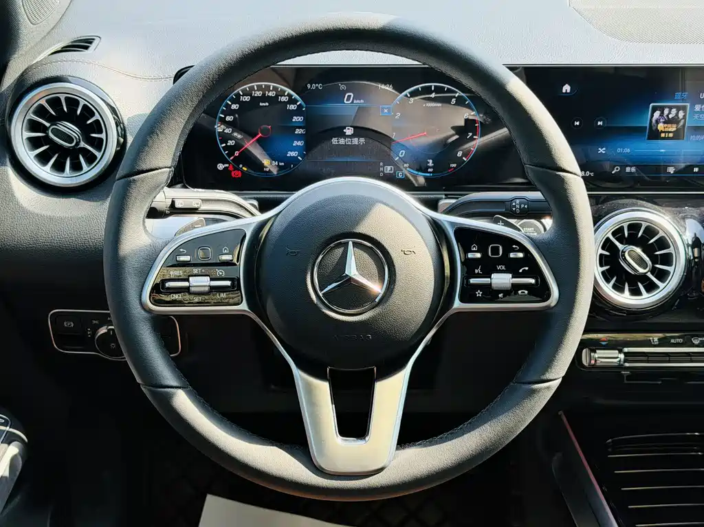 Mercedes-Benz GLB 2022