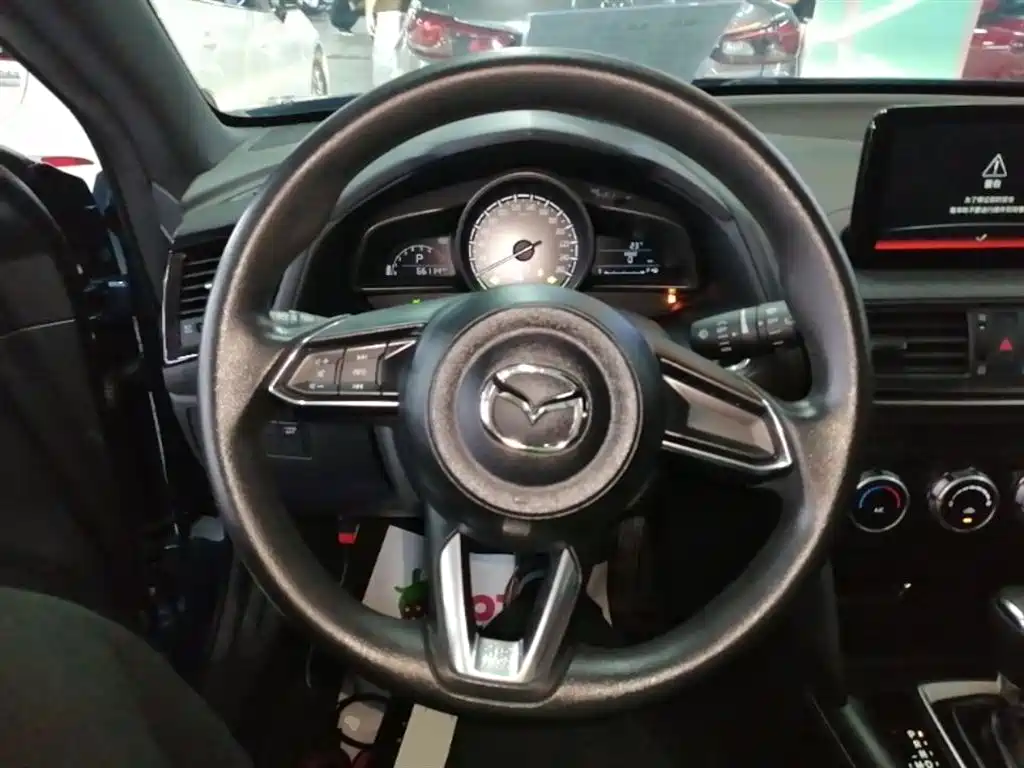 Mazda CX-4 2020 — фото 11
