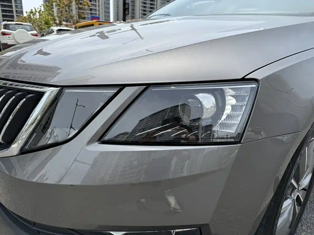Skoda Octavia 2022 — фото 23
