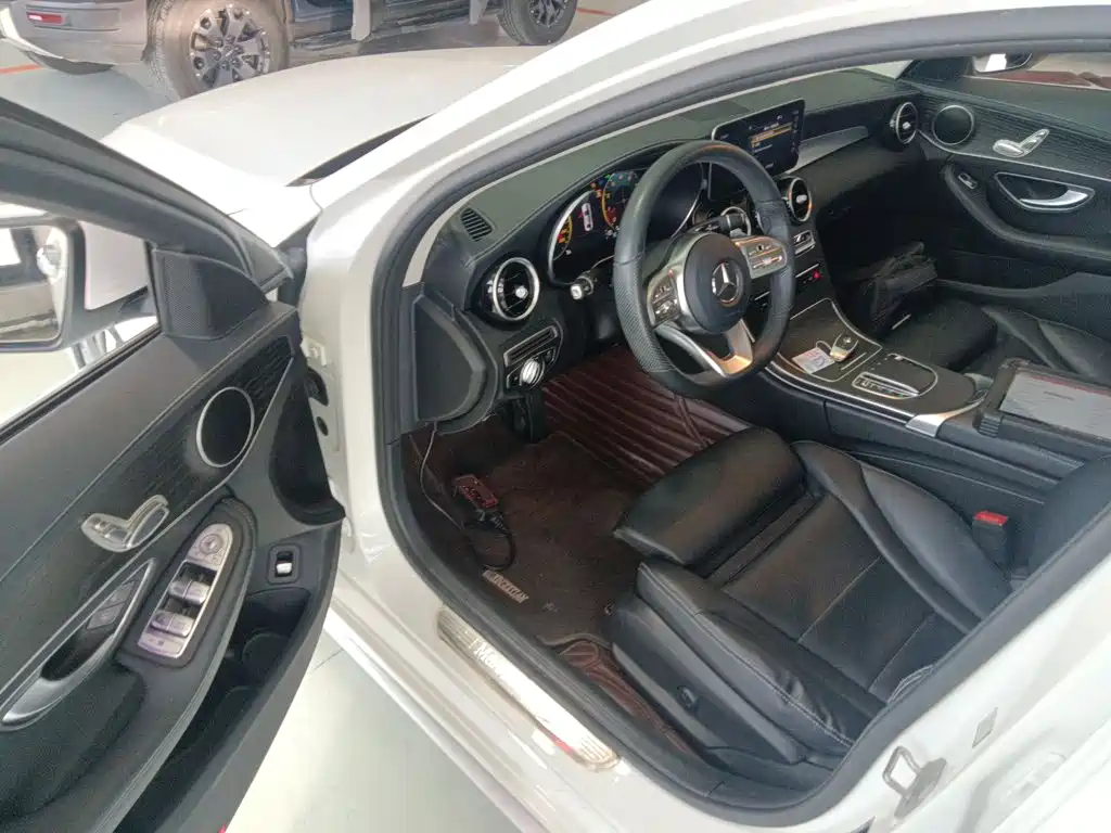 Mercedes-Benz C-Class 2020 — фото 12