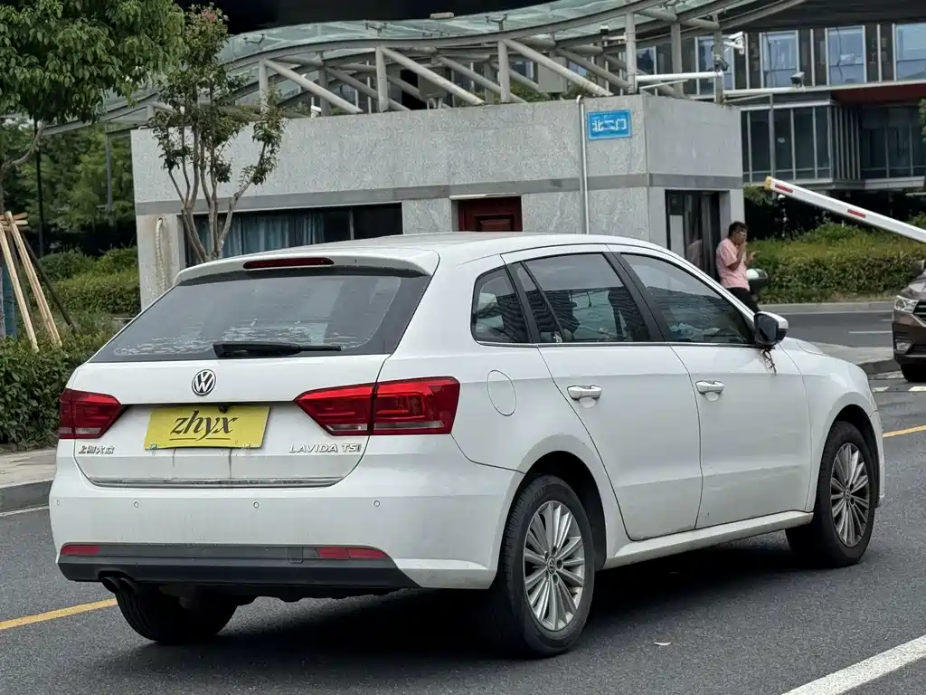 Volkswagen Gran Lavida 2015
