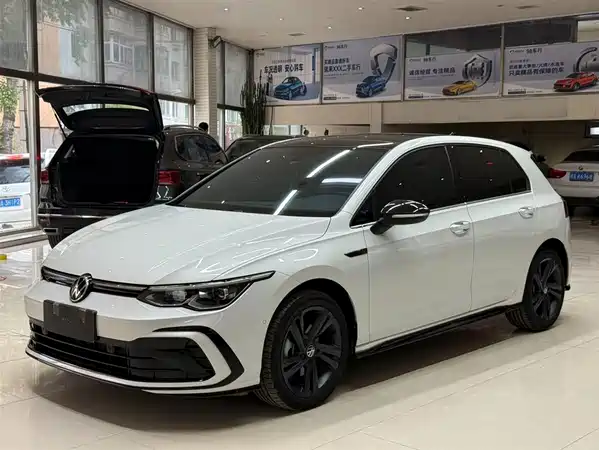 Volkswagen Golf 2023