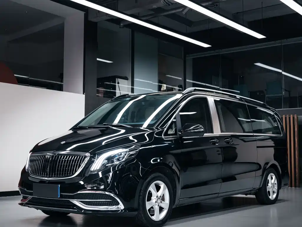 Mercedes-Benz V-Class 2020 — фото 1