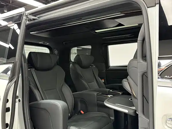 Toyota Alphard 2024